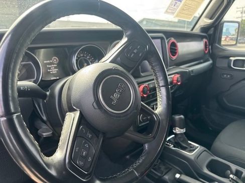 Used 2022 Jeep Gladiator Sport AWD/4WD image 10