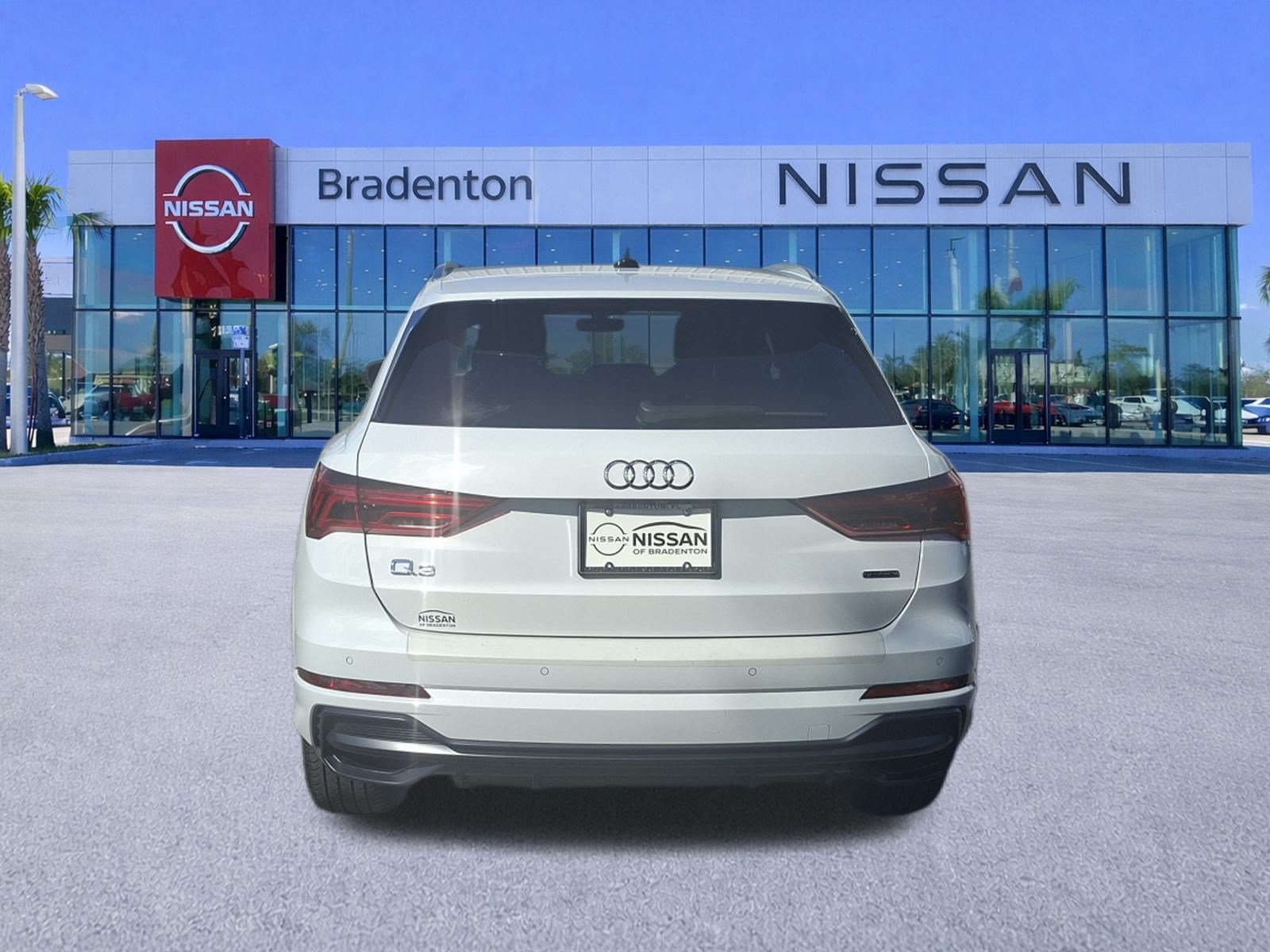 Used 2020 Audi Q3 2.0T Premium Plus w/ Premium Plus Package AWD/4WD image 6