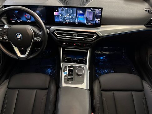 Used 2023 BMW i4 eDrive40 w/ Premium Package RWD image 17