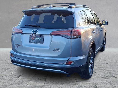 Used 2017 Toyota RAV4 XLE image 10