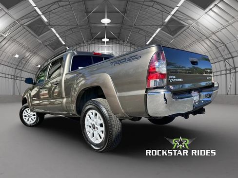 Used 2012 Toyota Tacoma 4x4 Double Cab w/ SR5 Pkg image 2