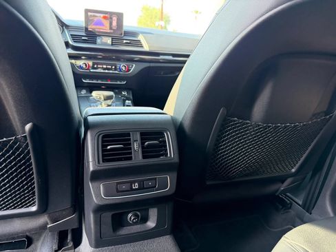 Used 2020 Audi Q5 2.0T Premium w/ Convenience Package AWD/4WD image 19