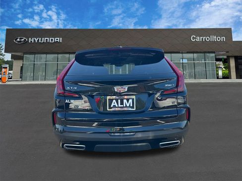 Used 2025 Cadillac XT4 Premium Luxury image 6