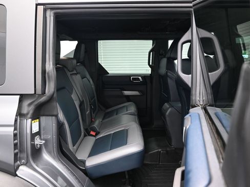 Used 2023 Ford Bronco Outer Banks AWD/4WD image 12