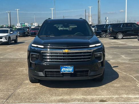 New 2026 Chevrolet Traverse LT w/ Sun and Wheel Package image 2