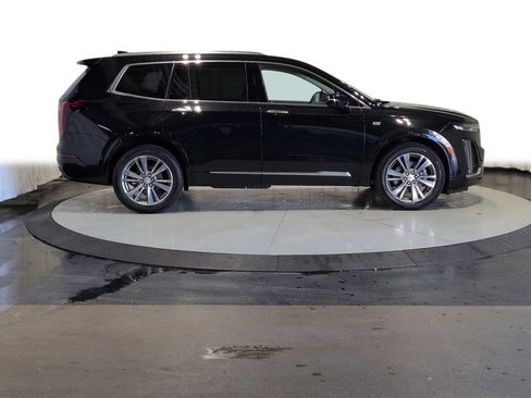 Used 2023 Cadillac XT6 Premium Luxury AWD/4WD image 11