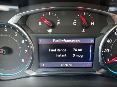 Used 2023 Chevrolet Traverse RS AWD/4WD image 33