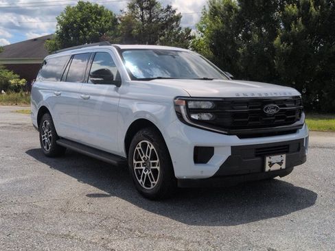 Certified 2025 Ford Expedition Max Active AWD/4WD image 1