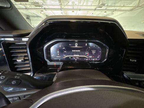 Used 2024 GMC Sierra 1500 SLT w/ SLT Convenience Package image 11