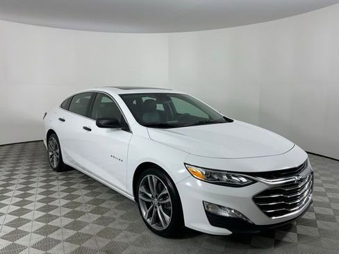 Used 2024 Chevrolet Malibu LT image 3