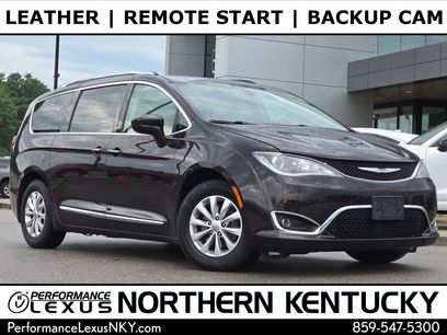 Used 2019 Chrysler Pacifica Touring-L w/ Premium Audio Group