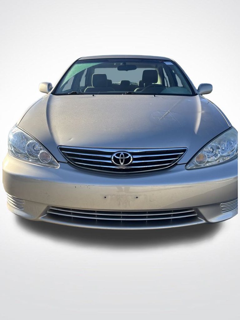 Used 2005 Toyota Camry FWD image 4