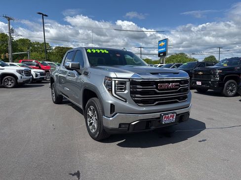 Used 2026 GMC Sierra 1500 SLT AWD/4WD image 2