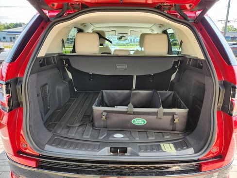 Certified 2025 Land Rover Discovery Sport S image 8