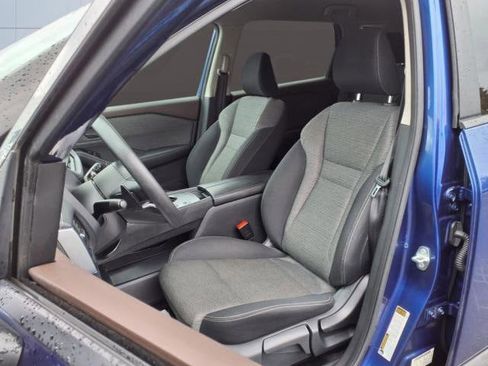 Used 2021 Nissan Rogue S image 3