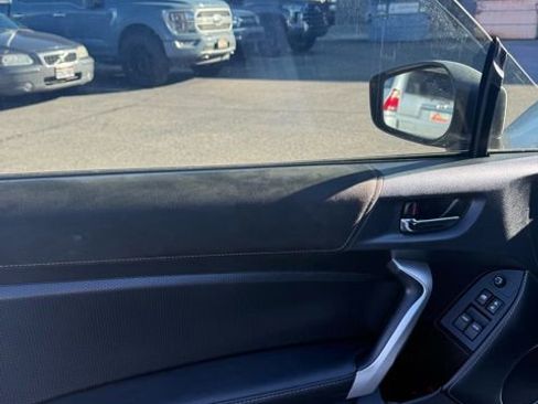 Used 2017 Toyota 86 image 13