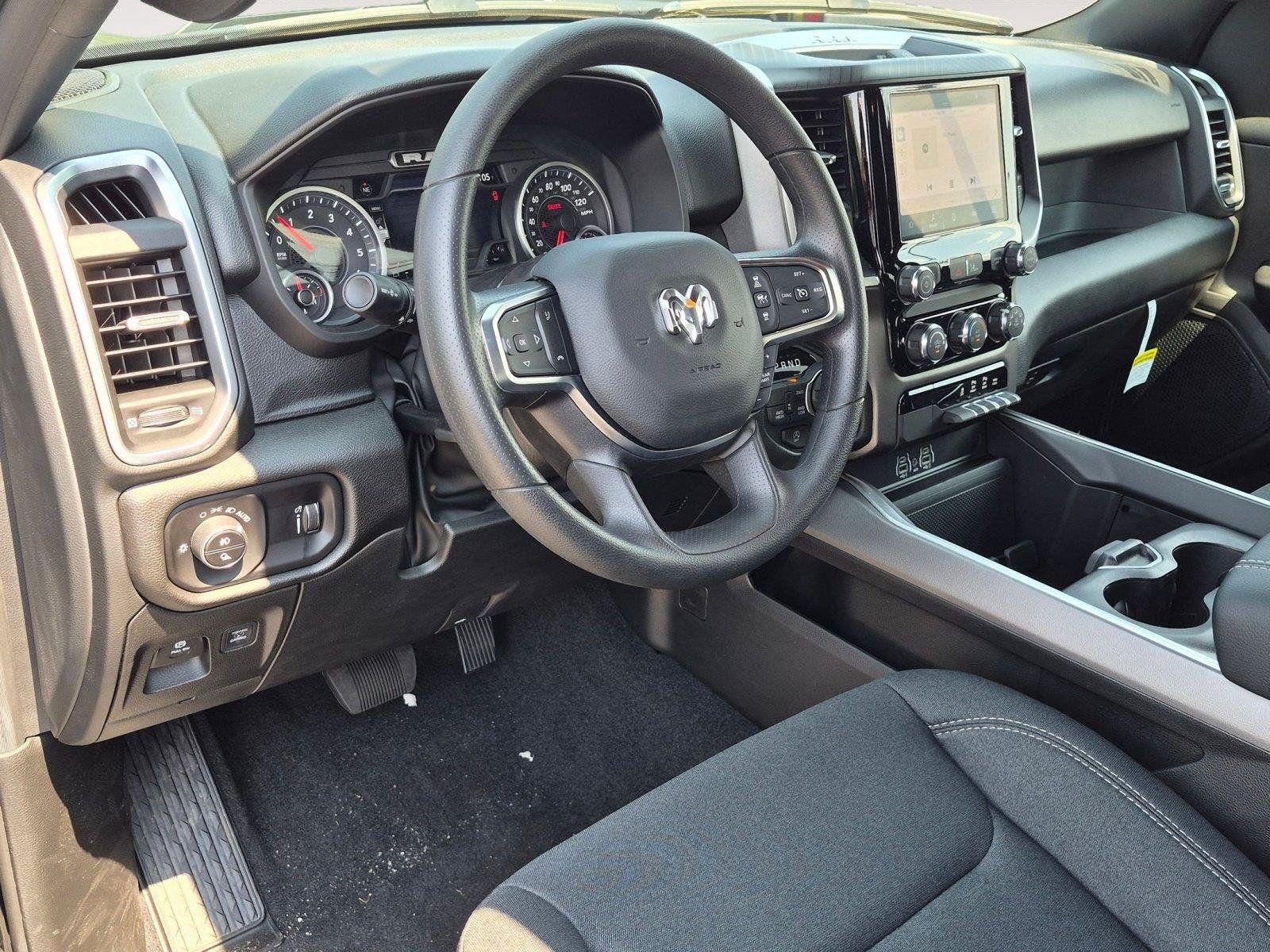 New 2026 RAM 1500 Express AWD/4WD image 10