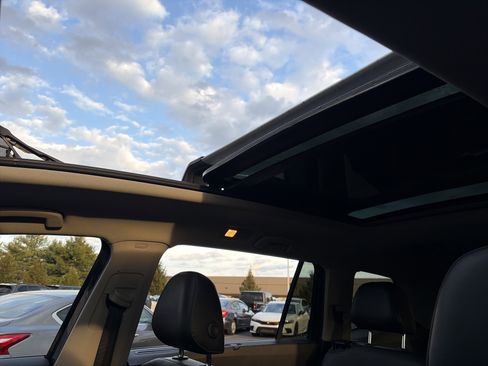 Used 2019 Volkswagen Atlas SEL image 22