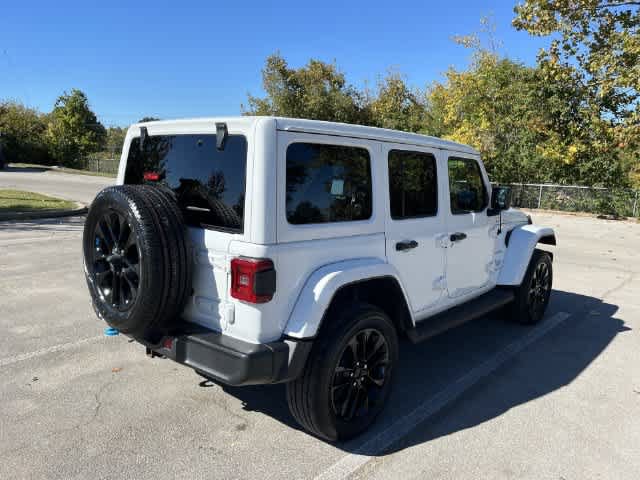 Used 2023 Jeep Wrangler Unlimited Sahara AWD/4WD image 8