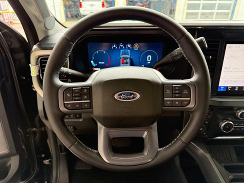 Used 2026 Ford F350 Lariat w/ Black Appearance Package AWD/4WD image 14