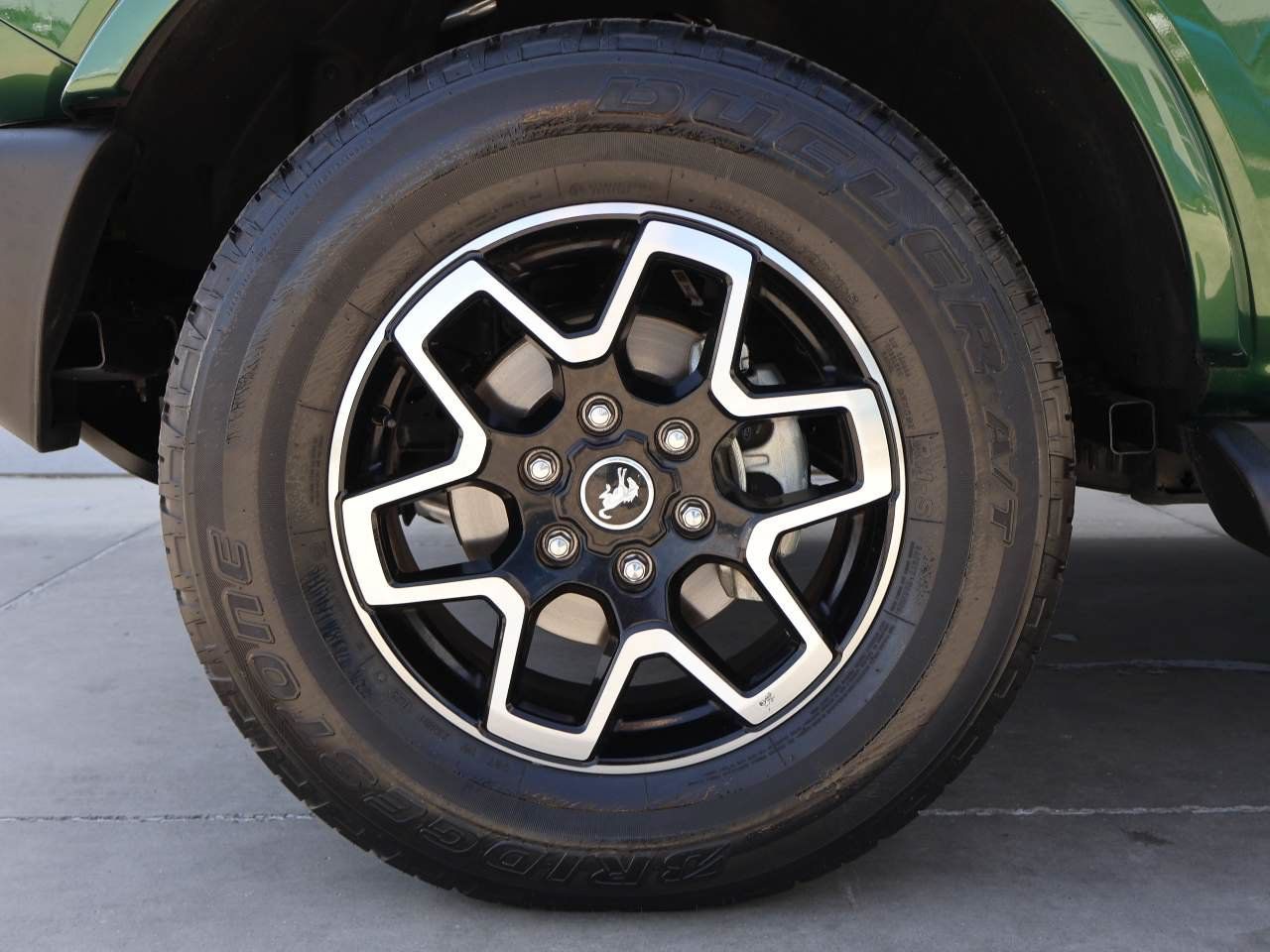 Used 2025 Ford Bronco Outer Banks AWD/4WD image 5