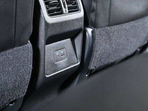 Used 2022 Nissan Rogue SV w/ SV Premium Package image 30