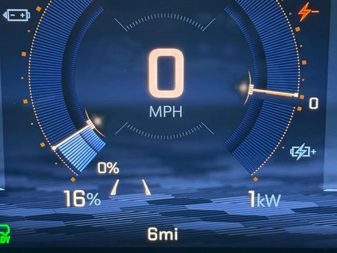 New 2026 Chevrolet Equinox EV LT image 18