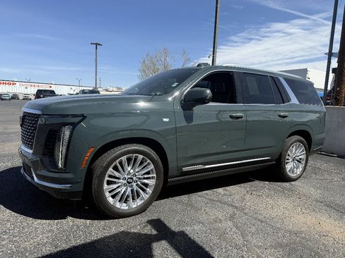 Used 2025 Cadillac Escalade Premium Luxury w/ Touring Package image 9