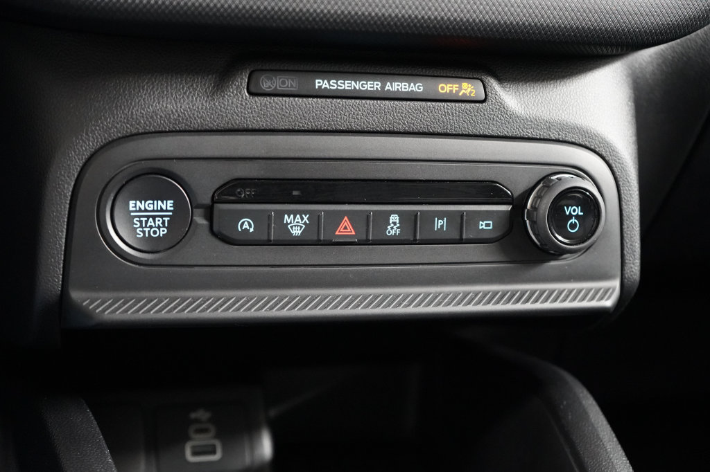 Certified 2025 Ford Bronco Sport Outer Banks w/ Outer Banks Tech Package+ AWD/4WD image 26