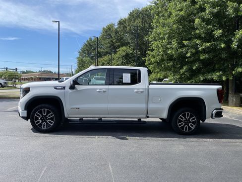 Used 2024 GMC Sierra 1500 AT4 w/ AT4 Preferred Package AWD/4WD image 6