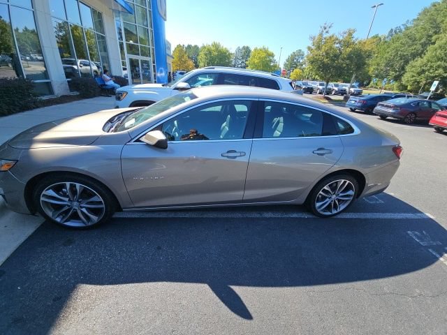 Used 2024 Chevrolet Malibu LT FWD image 2