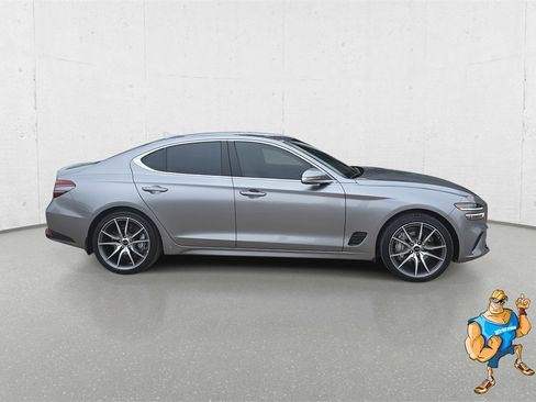 Used 2026 Genesis G70 2.5T image 4