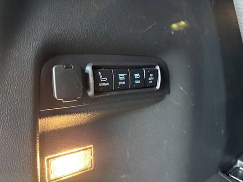 Used 2014 Ford Explorer Limited w/ Equipment Group 301A image 28