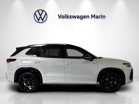 New 2026 Volkswagen Tiguan SE R-Line AWD/4WD image 6