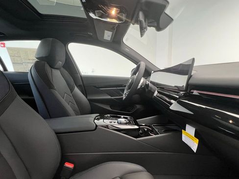 New 2026 BMW 530i w/ M Sport Package RWD image 6