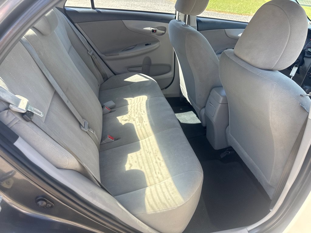 Used 2013 Toyota Corolla L FWD image 15