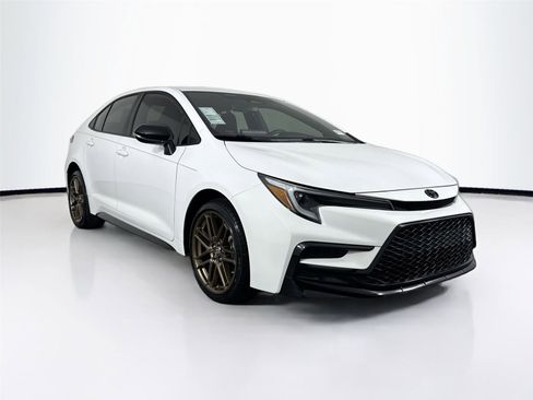 Certified 2024 Toyota Corolla SE w/ Convenience Package image 9