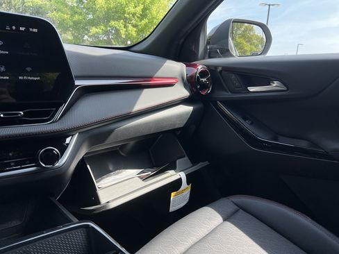 New 2026 Chevrolet Equinox RS w/ Safety and Technology Package FWD image 29