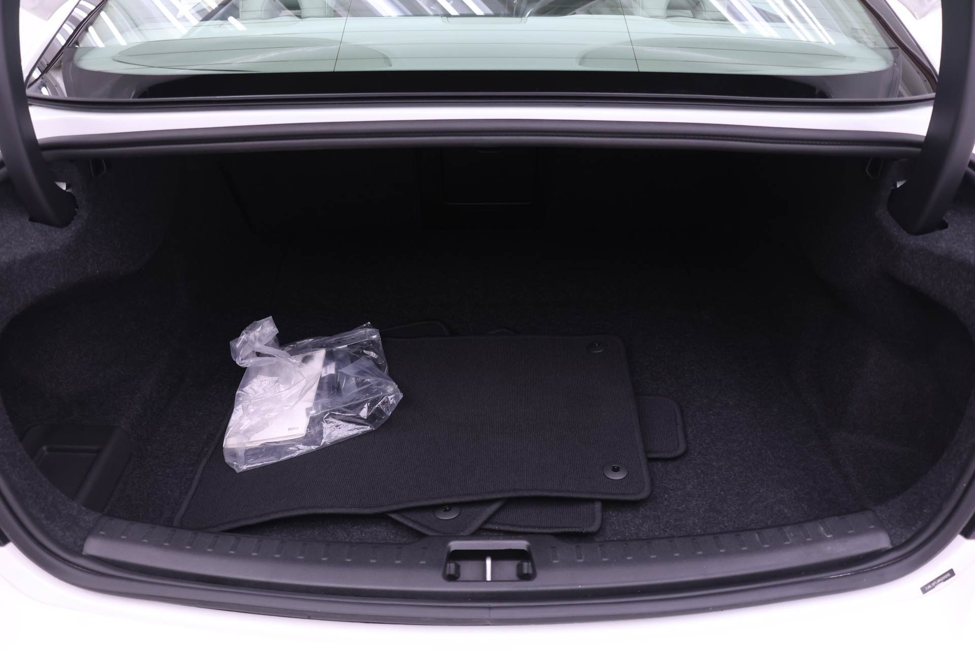 Used 2024 Volvo S60 B5 Plus FWD image 19