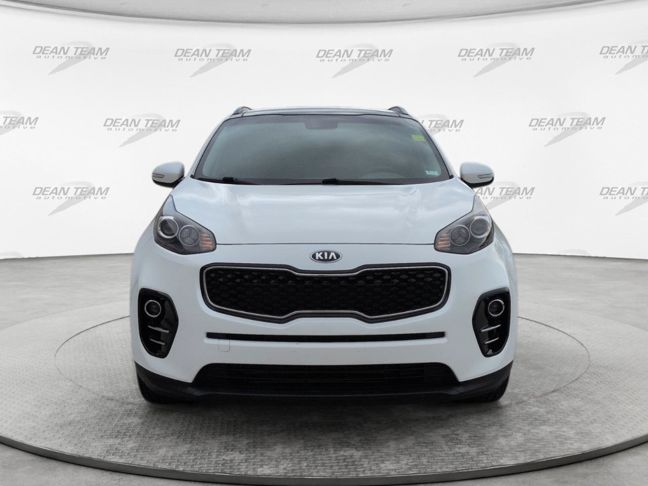 Used 2018 Kia Sportage EX w/ EX Premium Package FWD image 2