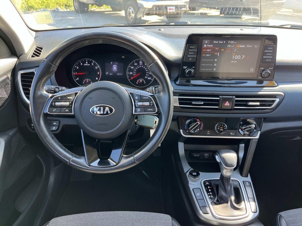Used 2021 Kia Seltos S AWD/4WD image 10