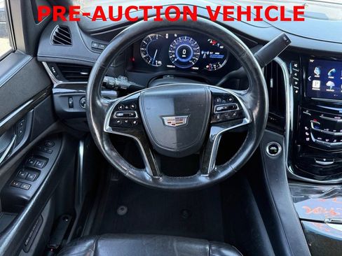 Used 2016 Cadillac Escalade ESV Platinum AWD/4WD image 13