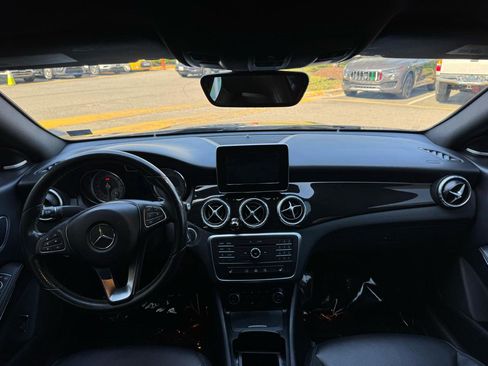 Used 2015 Mercedes-Benz CLA 250 4MATIC image 34