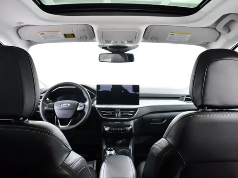 New 2025 Ford Escape SE w/ PHEV Premium Package FWD image 17