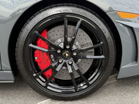 Used 2012 Lamborghini Gallardo LP 570-4 Super Trofeo Stradale AWD/4WD image 10