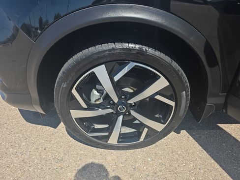 Used 2021 Nissan Rogue Sport SL w/ Premium Package FWD image 26