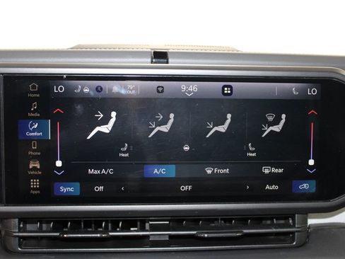 Used 2025 Jeep Wrangler Unlimited Sahara AWD/4WD image 46