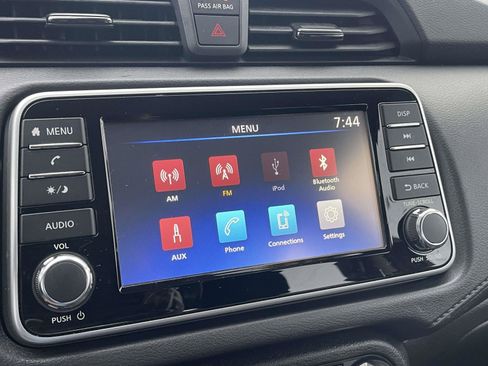 Used 2025 Nissan Versa S FWD image 28