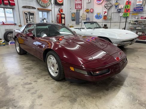 Used 1993 Chevrolet Corvette Coupe image 7