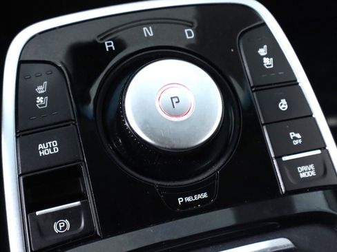 Used 2022 Kia Niro EX Premium w/ Cold Weather Package FWD image 25